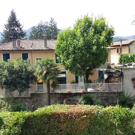 アパート Il Noce Canzo